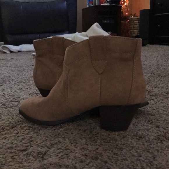 Tan ankle boots - Picture 2 of 2